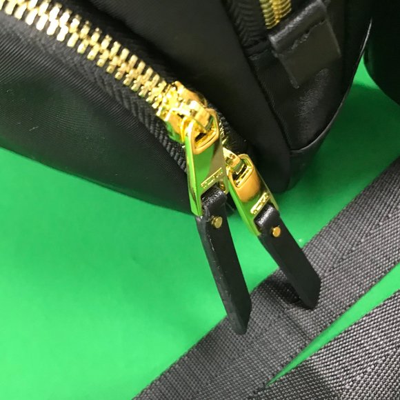 ✨Tumi Corssbody bag Voyageur Tory Black - Picture 9 of 11